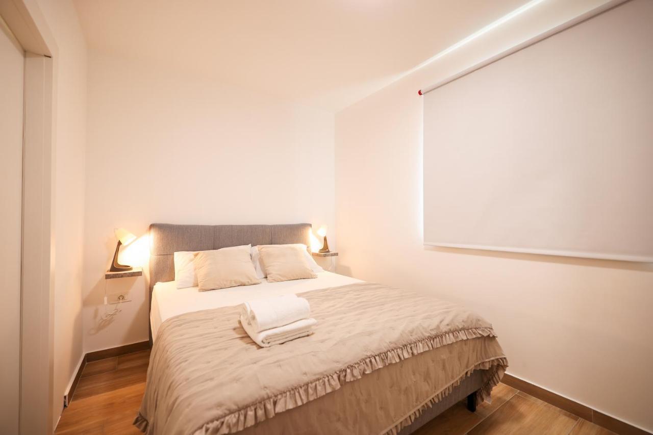 Beachfront Apartments Tic With Seaview Miletici Экстерьер фото
