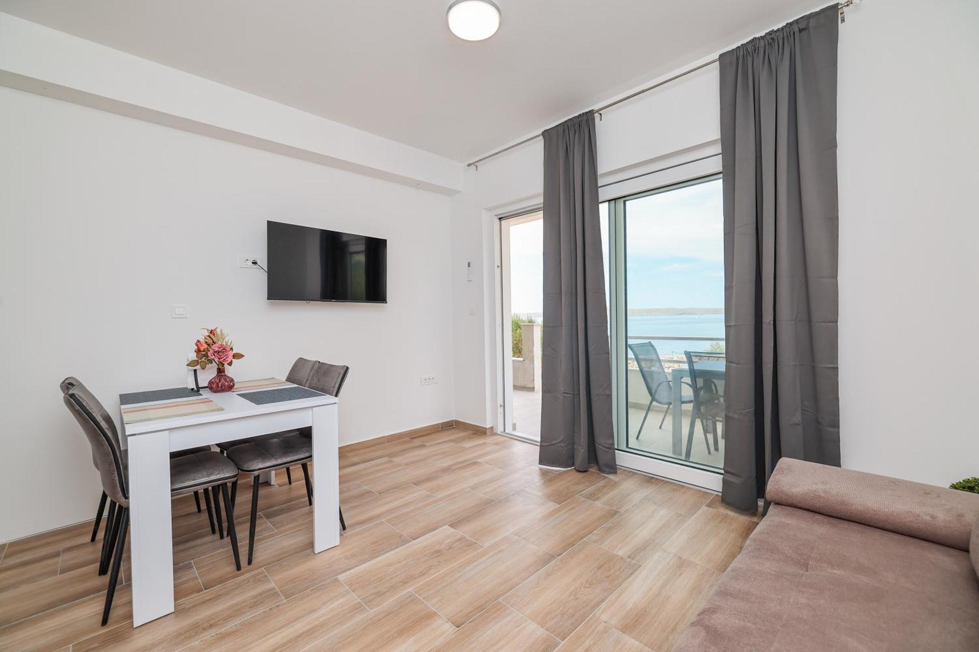 Beachfront Apartments Tic With Seaview Miletici Экстерьер фото