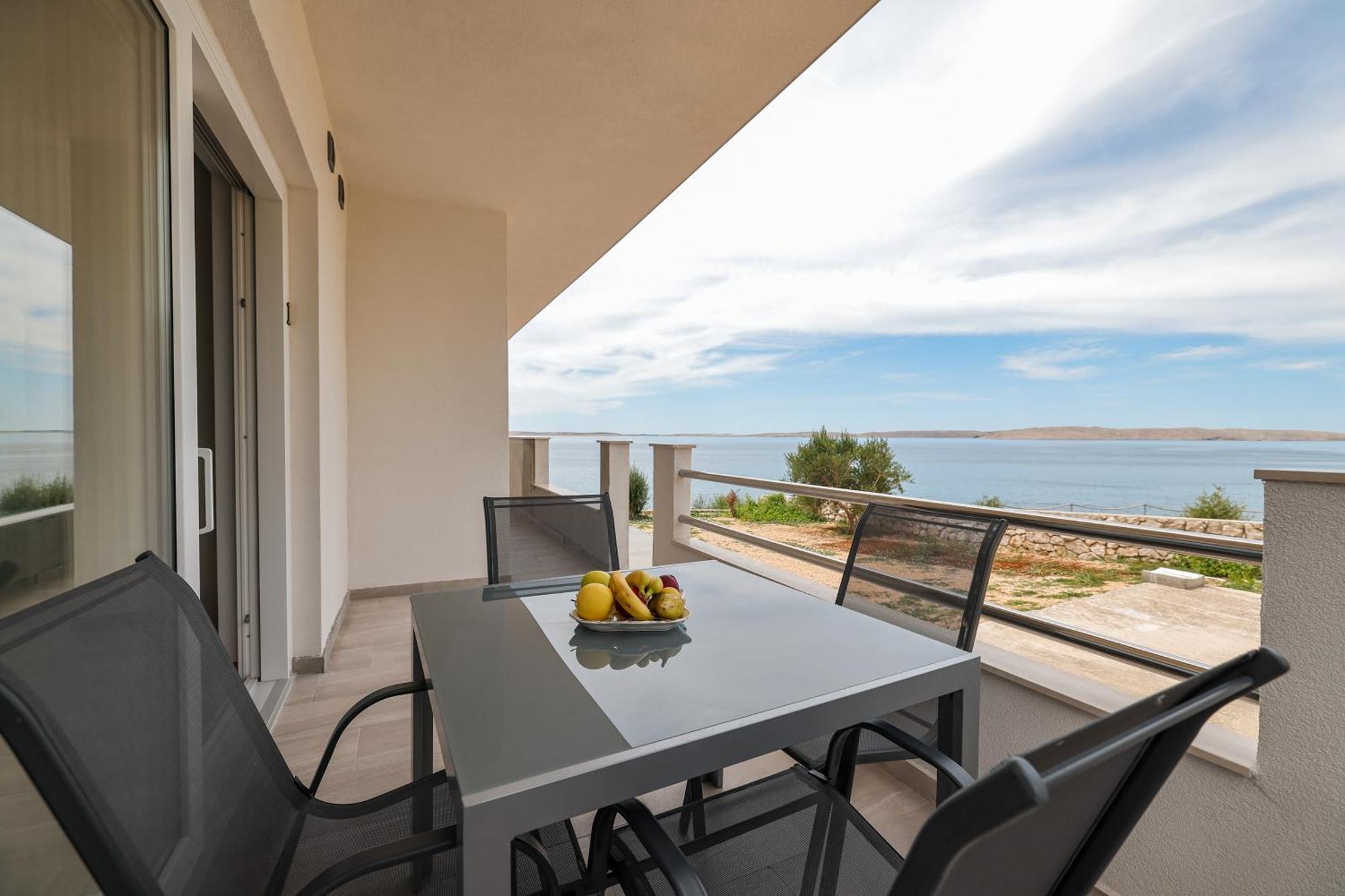 Beachfront Apartments Tic With Seaview Miletici Экстерьер фото